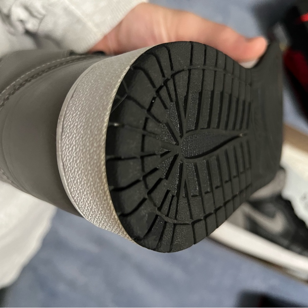 Shadow Retro 1 - Picture 2 of 2